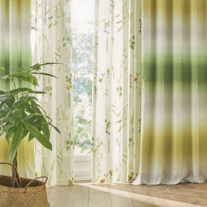 Blumenmotive-Gardine