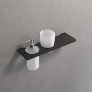 wandmontiertes Regal 1