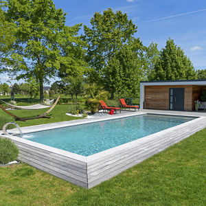Überlaufschwimmbecken