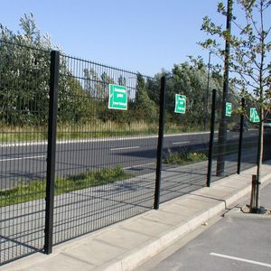 Zaun / geschweißter Maschendraht 1