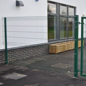 Zaun / geschweißter Maschendraht 1