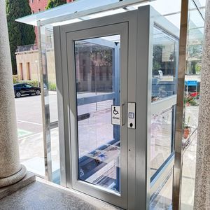 Hebeplattform für Personen mit eingeschränkter Mobilität