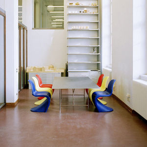 Linoleum-Bodenbelag / für Tertiärsektor / in Rollenform / glatt