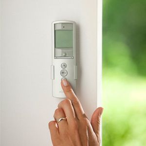 Fernbedienung für multifunktionales Hausautomationssystem