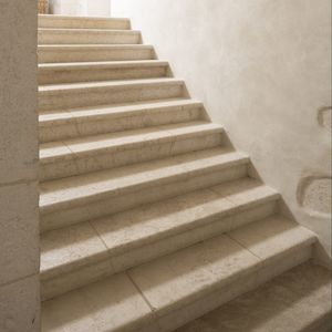 gerade Treppe 1