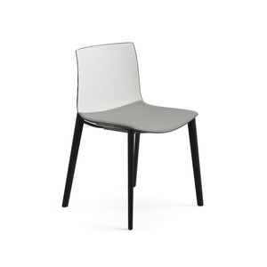 moderner Stuhl 1