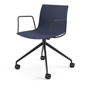 moderner Stuhl 1