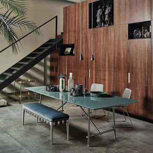 Esstisch / minimalistisches Design