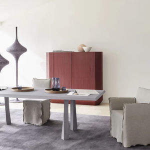 Design-Esstisch
