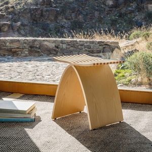 moderner Hocker