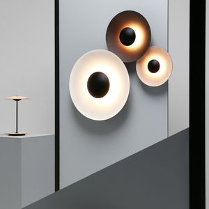 moderne Wandleuchte 1