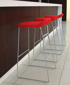 moderner Barhocker 1