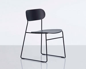 moderner Stuhl 1