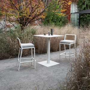moderner Barhocker