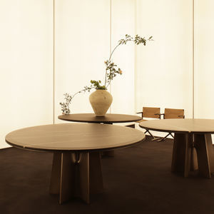 moderner Lampentisch 1
