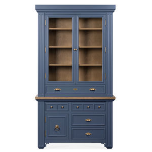 klassischer Geschirrschrank 1