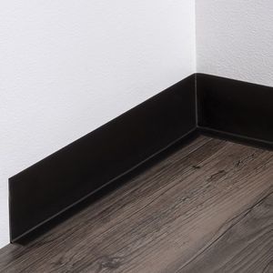 schwarze Zierleiste 1