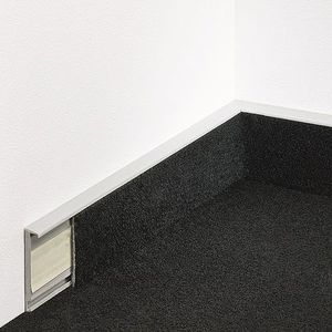 weiße Zierleiste 1