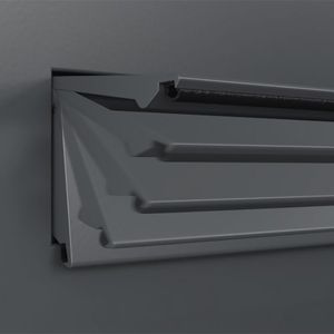 wandmontierter Briefkasten