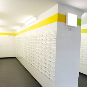 bodenstehender Briefkasten