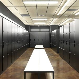 moderne Bank für Umkleideraum