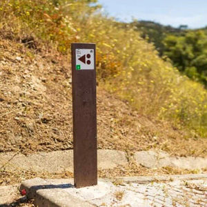 Mast für Verkehrszeichen