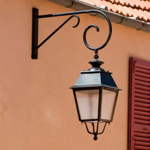 Tragarm für Straßenlaternenpfähle / verzinkter Stahl