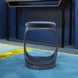 moderner Hocker