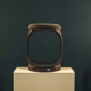 moderner Hocker