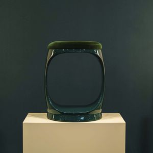 moderner Hocker
