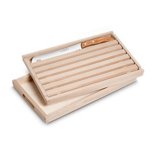 Brotmesser mit Holzgriff