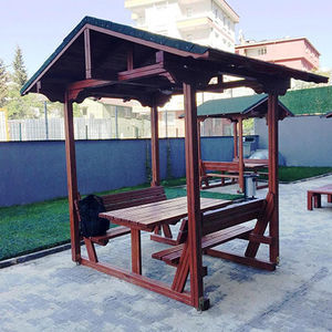 Holzpavillon
