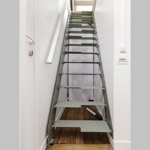 gerade Treppe