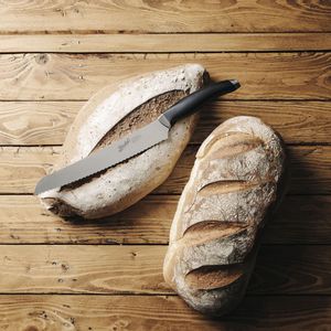 Brotmesser mit Kunststoffgriff