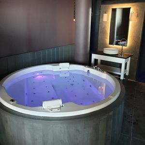 runde Badewanne