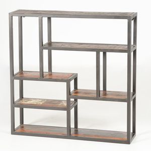 wandmontierte Regale