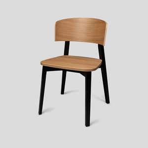 moderner Stuhl 1