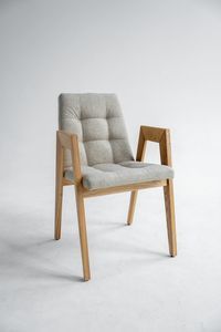 moderner Stuhl 1