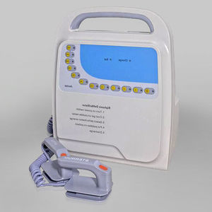halbautomatischer Defibrillator