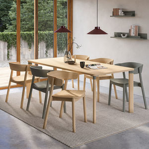 moderner Tisch