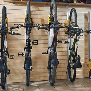 wandmontierter Fahrradständer
