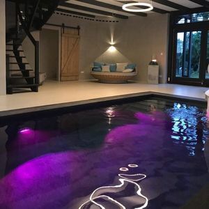 maßgefertigtes Schwimmbecken