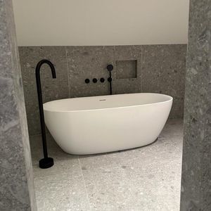 ovale Badewanne