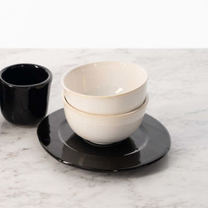 Tasse / emaillierte Keramik