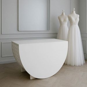 Beistelltisch / minimalistisches Design 1
