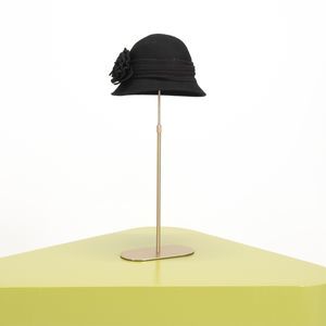 Präsentierregal für Kleidungsstücke 1