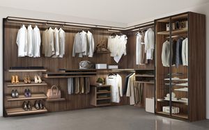 Begehbarer Kleiderschrank / Eck