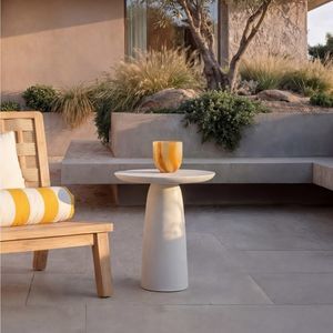 Beistelltisch / minimalistisches Design