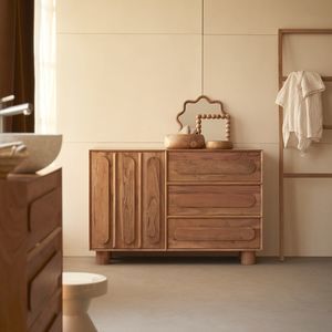 moderner Badezimmer-Schrank