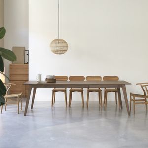 Esstisch / skandinavisches Design